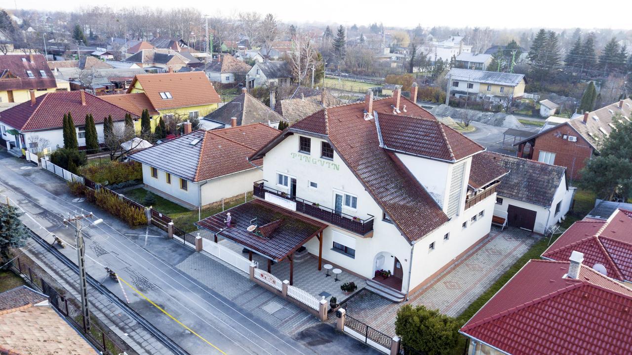 Pingvin Cukrászda Apartman Balatonmariafurdo Exterior foto